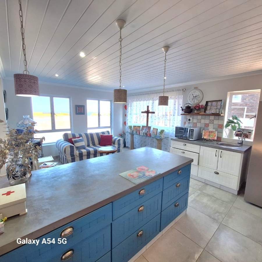  Bedroom Property for Sale in Fraaiuitsig Western Cape